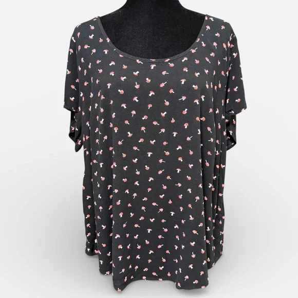 Torrid Abbey Blouse Black Mushroom Print Short Sleeve Size 1X - Picture 2 of 9